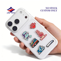 Autocollant pour téléphone portable en métal émaillé dur ou souple, avec logo personnalisé, design broche, autocollant 3M, fabriqué en Arabie Saoudite par l'usine Longzhiyu depuis 20 ans
