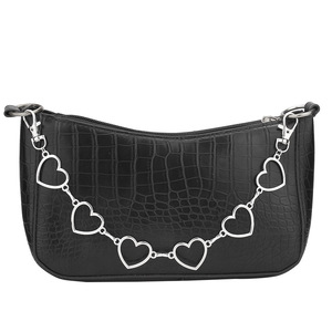 Bolso cruzado con cadena de metal, decoración de borlas en forma de corazón, patrón geométrico, correa única, bolso de pecho para mujer, invierno 2023 - Product Image 3
