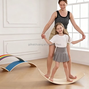 Tavola di Equilibrio Curva per Bambini, Giocattolo per Allenamento Sensoriale e Sviluppo della Coordinazione Fisica - Product Image 1