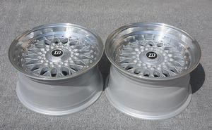 Jantes en alliage argentées de style VIP 16x8 16x9 ET15 <span class=keywords><strong>25</strong></span> 4X100 73.1CB avec rivets dorés pour personnalisation de berlines de luxe - Product Image 6