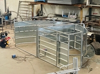 Nouveau bacs de calfeutrage et de compression pour bovins de 6 pieds avec clôture rotative, cadre en acier, service de modélisation 3D écologique
