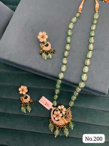 <b>Beaded</b> Kundan Fusion <b>Set</b> Gold Plated Bridal and Fine Jewelry Featuring Zircon and Ruby Main Stones for Gift - Product Image 3