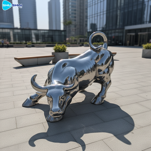 Scultura Moderna di Animale in Acciaio Inossidabile Lucidato a Specchio, Statua di Toro Personalizzata - Product Image 2