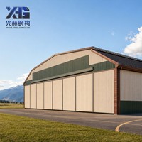 Hangar préfabriqué en structure métallique pour planeurs, bâtiment métallique pour installations de loisirs du club de glisse en montagne et de l'aérodrome