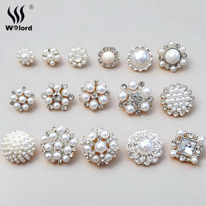 Botones de Lujo de Metal Dorado y Plateado, Aleación de Zinc, Cristal, Diamantes de Imitación, Logotipo Personalizado, Perla, para <span class=keywords><strong>Ropa</strong></span> de Mujer - Product Image 1