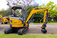 Mini-excavatrice puissante XE27U, poids opérationnel de 2,7 tonnes, moteur de 20,9 CV, force de la benne de 23 kN, pour travaux de terrassement, de creusement de fossés et d'installation de canalisations.