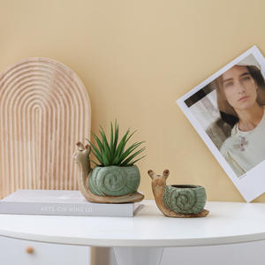 Maceta de Cerámica Verde Bronce Estilo Europeo, Linda, Creativa, Personalizada, con Forma de Caracol, Moderna, Esmaltada, para Decoración de Sala de Estar - Product Image 3