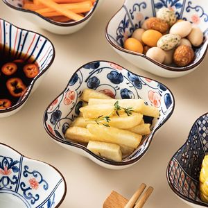 Japanese Retro Floral Shaped Ceramic Sauce Dish Flower Edge Small Appetizer Snack Bowl Support Wholesale Custom - Product Image 3