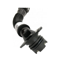 OE #    Selang Ventilasi Bak Mesin Dari Tutup Katup F10 E82 E88 F12 F13 11 12 7 584 128