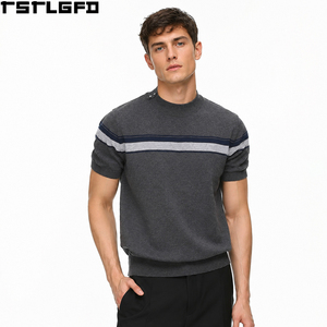 T-shirt en maille à col montant pour homme, coupe et couture, rayures anthracite, col à boutons, manches courtes, vente en gros - Product Image 1