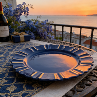 Assiette de présentation classique en plastique PP, écologique, bleu marine, 13 pouces, motif végétal pigmenté, faite à la main, bordure ondulée dorée