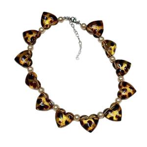 Collar de perlas de resina con forma de corazón, gargantilla con cuentas a la moda para mujer, accesorio de joyería para fiesta - Product Image 4