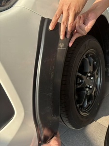 Taishuai Kit <span class=keywords><strong>de</strong></span> carrocería: Guardabarros termoformados para HILUX Revo 2015-2025, imitación Hilux Travo 2026, piezas <span class=keywords><strong>de</strong></span> diseño OEM para el arco <span class=keywords><strong>de</strong></span> rueda - Product Image 4