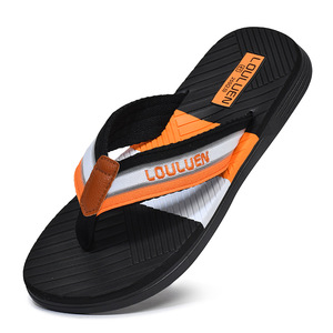 Tongs d'été de <span class=keywords><strong>luxe</strong></span> à bout ouvert pour hommes Pantoufles de plage à semelle antidérapante en PVC avec doublure en maille directement du fournisseur chinois - Product Image 2