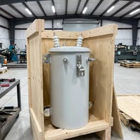 Transformateur monophasé immergé dans l'huile IEEE/ANSI/IEC 10 kVA 10 kV/0,22 kV avec réservoir d'huile rond pour l'électrification rurale