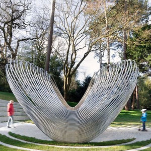 Scultura a Cuore Rosso in Acciaio Inossidabile Lucidato, Statua d'Arte Moderna per Decorazione Esterna di Ville BLVE - Product Image 5