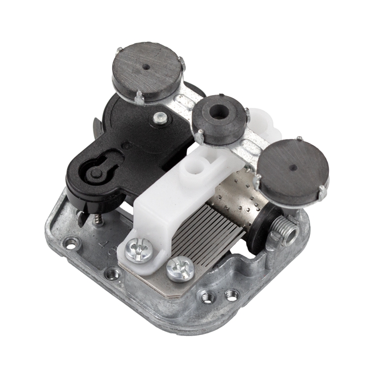 Movimento musicale Silver-18-note, con tre magneti rotanti.
