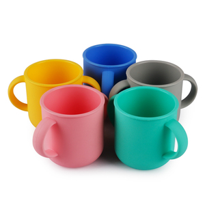 Tasse à boire pour bébé en silicone colorée, certifiée sans BPA, à double anse, de qualité alimentaire, incassable, la moins chère - Product Image 1