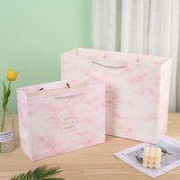 Sacs cadeaux personnalisés de luxe pour magasins de vêtements, sacs de transport pour boutiques, sacs en papier d'art imprimés, gaufrage, ruban, recyclables