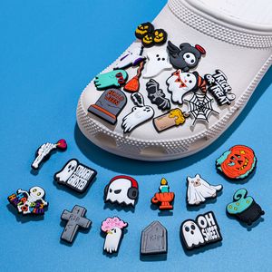 Venda quente Dia Das Bruxas Macio PVC Sapato Charme Set Personalizado Assustador Crânio Bruxa Aranha Sneaker Decorações Em Massa Atacado Encantos Da Sapata - Product Image 1