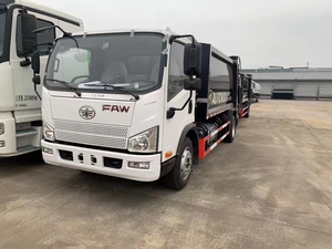 משאית אשפה עירונית דיזל 4x2 עם תיבת הילוכים ידנית ומדחס לאיסוף פסולת יעיל - Product Image 5