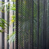 Rideau en maille métallique en laiton poli durable pour la décoration de cloisons de salles privées de restaurants haut de gamme