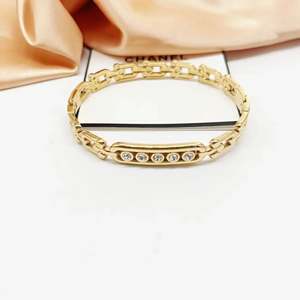 สร้อยข้อมือแฟชั่นแบบโซ่ 316L สแตนเลสสตีล ชุบทอง PVD ทนทาน ใช้งานได้ยาวนาน - Product Image 1
