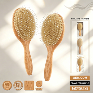 <span class=keywords><strong>Brosse</strong></span> <span class=keywords><strong>à</strong></span> <span class=keywords><strong>cheveux</strong></span> ovale <span class=keywords><strong>en</strong></span> <span class=keywords><strong>bois</strong></span> de chêne avec logo personnalisé, <span class=keywords><strong>en</strong></span> nylon et poils de sanglier, pour démêler et masser le cuir chevelu, redonnant une brillance naturelle - Product Image 1