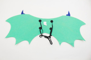 Conjunto de Disfraz de Dragón de Fieltro para Niños, 2 Piezas, Alas de Dinosaurio Verde-Amarillo y Máscara para Cosplay - Product Image 4