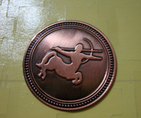 Plaque de nom personnalisée en alliage de zinc avec lettres en relief 3D, style personnalisé, médaille avec impression sérigraphique pour la publicité