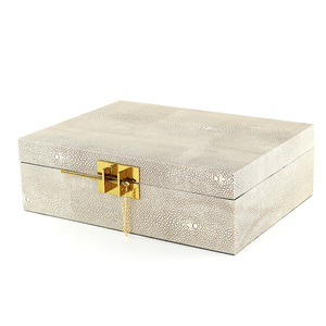 wholesale morden design luxury white leather antique rectangle jewelry boxes holder with storage