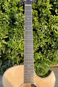 Guitare Cutaway Entièrement en Bois Massif de la Marque Aiersi avec Repose-Bras, Idéale pour l'Accompagnement et le Style Fingerstyle - Product Image 3