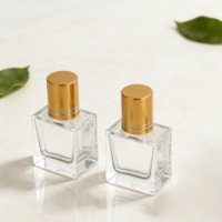 Vente en gros de flacons de parfum en verre carrés vides de 10 ml avec bille en acier, flacon cylindrique pour huile essentielle