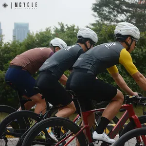 Mcycle professionelle Radsportbekleidung Premium vorgefärbte Nähte farbiges Radshirt kurze Ärmel individuelles Radsporttrikot Herren