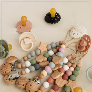 Offres Spéciales bébé porte-sucette <span class=keywords><strong>de</strong></span> qualité alimentaire Silicone anneau <span class=keywords><strong>de</strong></span> dentition Clip perles <span class=keywords><strong>de</strong></span> Silicone souple sucette factice chaîne Clip avec ensemble <span class=keywords><strong>de</strong></span> sucette - Product Image 1