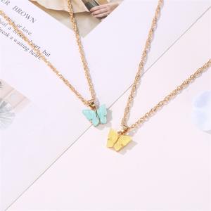 Zoete Acryl Kleur Vlinder Ketting Voor Vrouwen Lange Wilde Sleutelbeen Keten Hanger Geraffineerd Stijlvolle Gift 2020 Trendy Goud - Product Image 4