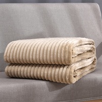 2025 Heavy Duty Flannel FleecelBlankets Couverture en flanelle douce et respirante 200x230 pour canapé-lit