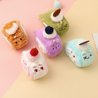 Nouveaux accessoires créatifs en peluche pour gâteaux, breloques mignonnes pour desserts de pâtisserie, porte-clés en peluche personnalisés en forme de gâteau pour la décoration