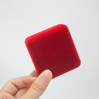 Boîtes à badges carrées haut de gamme grand format avec broderie en peluche personnalisable pour médailles, épingles et placement de logo Hongfa
