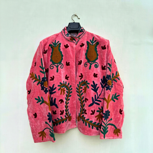 เสื้อแจ็คเก็ตกำมะหยี่สีชมพูพรีเมียมปักลายซูซานี  ลายดอกไม้ แขนยาว คอตั้ง ทำมือ สไตล์โบฮีเมียน เสื้อโค้ทฤดูหนาวสำหรับผู้หญิง - Product Image 1