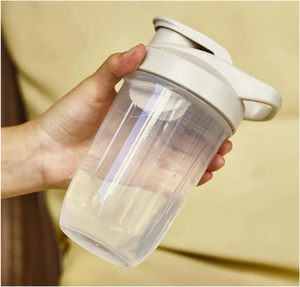 ขวดเชคโปรตีนขนาดเล็ก 500 มล. พร้อมหูจับ ปราศจากสาร BPA แก้วเชคสำหรับออกกำลังกายพร้อมลูกบอลผสมสำหรับโปรตีนเชคและเครื่องดื่มก่อนออกกำลังกาย - Product Image 1