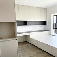 Chambre à coucher personnalisée avec tatami et dressing intégré, panneaux écologiques