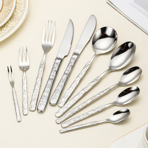 Ensemble de couteaux et fourchettes à steak en acier inoxydable 304 avec manche à motif pierre et finition miroir pour usage hôtelier et en restaurant - Product Image 1