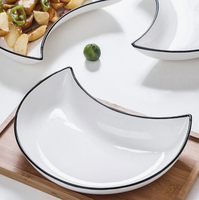 Vaisselle en porcelaine fine nordique personnalisée 2026, assiette en céramique en forme de lune, ligne de couleur, luxe moderne, plat à gâteau avec inscription, utilisation alimentaire