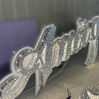 Lettres lumineuses LED personnalisées effet miroir brillant RGB perforées pour décoration de bar, événement, boutique, avec télécommande