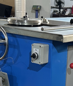 Machine à fabriquer des coudes semi-hydrauliques HJEM 1250 - Product Image 3