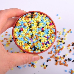 Offre Spéciale 24 <span class=keywords><strong>perles</strong></span> de couleur Perler boîte en plastique ensemble de <span class=keywords><strong>perles</strong></span> de fer 5mm Kit pour enfants bricolage jouets fabriqués - Product Image 2