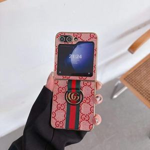 <span class=keywords><strong>Coque</strong></span> de téléphone <span class=keywords><strong>avec</strong></span> logo de style designer de luxe <span class=keywords><strong>avec</strong></span> étui de support pour <span class=keywords><strong>Samsung</strong></span> Z Flip 3 4 5 <span class=keywords><strong>coque</strong></span> de protection pour téléphone portable de marque - Product Image 4