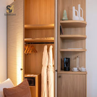 Solutions d'aménagement commercial pour projets hôteliers : Ensembles de mobilier de hall moderne sur mesure, fauteuils, tables basses en bois massif