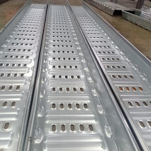 Machine de formage à rouleaux pour <span class=keywords><strong>profil</strong></span>és en <span class=keywords><strong>acier</strong></span> de 0,8 à 1,0 mm, machine de fabrication de goulotte pour câbles de 35 * 10 mm, machine de formage à rouleaux pour rail DIN de coffret électrique - Product Image 1